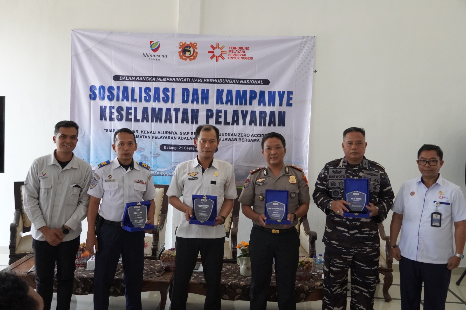 WUJUDKAN ZERO ACCIDENT, UPP KELAS III BATANG BERSAMA PT. BHIMASENA POWER INDONESIA GELAR SOSIALISASI DAN KAMPANYE KESELAMATAN PELAYARAN 